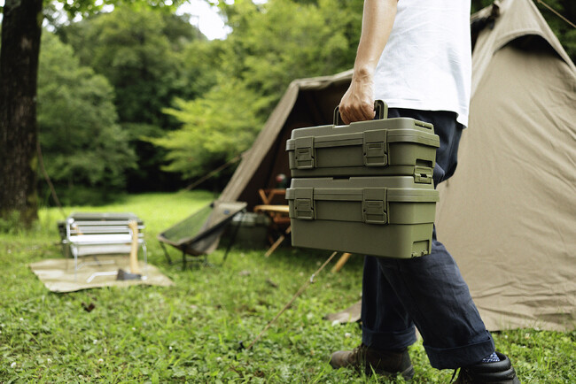 キャンプ収納の定番「トランクカーゴ」から小型の道具の収納に最適な新モデル「スタックカーゴ」が登場