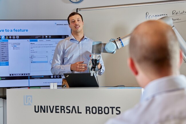 協働ロボットの活用を支援するトレーニング講座「URアカデミー」、全世界の受講者数が20万人を突破