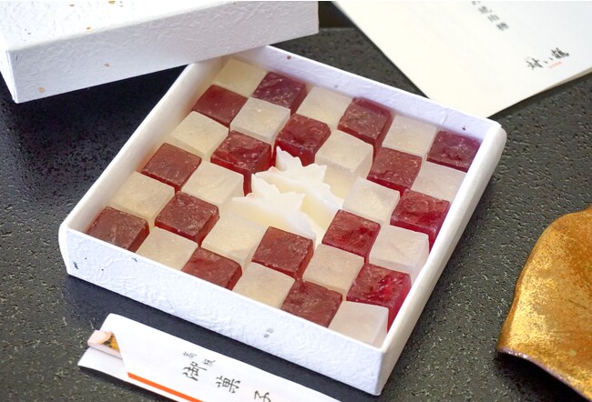 【ホテルメトロポリタン盛岡】日本料理 対い鶴 特製「つるの琥珀糖～岩手県産葡萄と北限のゆず～」販売開始