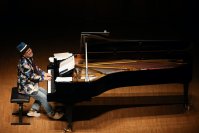 大江千里40周年ライブ&横尾忠則作品との競演に挑戦