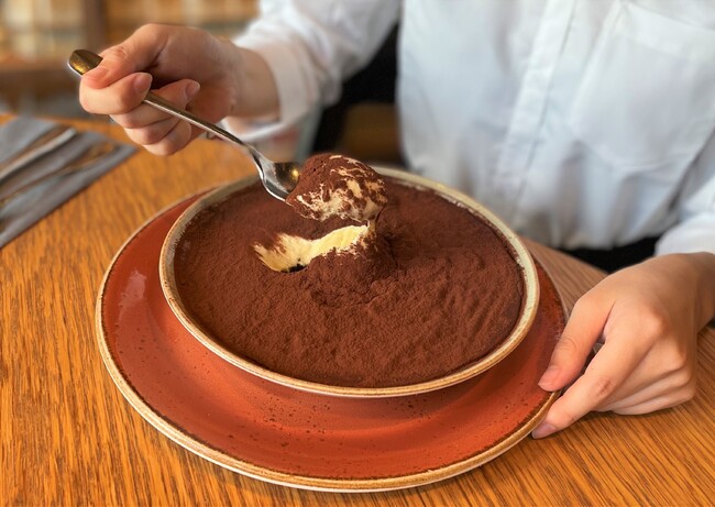 【オービカ モッツァレラバー】メガサイズ”ティラミス” 期間限定販売