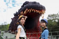 「ゴジラ迎撃作戦」びしょ濡れジップライン『スプラッシュ ゴジラ』終了まで、残り1ヶ月！