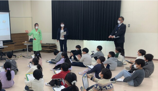 ＜カゴメ、町田市教育委員会、町田市公立小学校栄養教諭による3者共同開発＞野菜摂取量推定機『ベジチェック(R)』を活用した食育授業で児童の野菜摂取の改善を確認