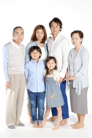 おじいちゃん・おばあちゃんと一緒にセルフ写真館で写真を撮りませんか？敬老の日特別企画！セルフ写真館無料ご招待キャンペーン