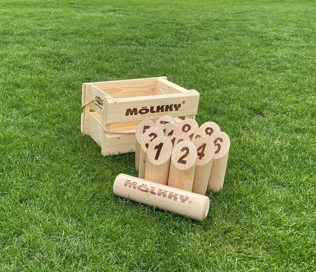 タイメックスが、フィンランド発祥の人気スポーツ「molkky(R)(モルック)」の普及や世界大会での強い日本チーム作りを担う日本モルック協会の年間プレミアパートナーに就任