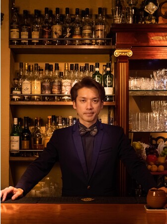 Bar LIBRE GINZAのオーナーバーテンダー清崎氏を迎え、9月19日一夜限定のクラセアスールカクテルナイトをグランド ハイアット東京内のバー＆ジャズラウンジ「マデュロ」にて開催