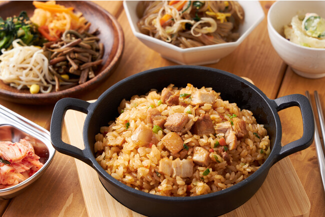 【新商品】本場韓国の味を再現した冷凍食品(サムギョプサルポックンパ・さつまいもチーズボール・ピッツァチーズボール)　2023年9月に新発売