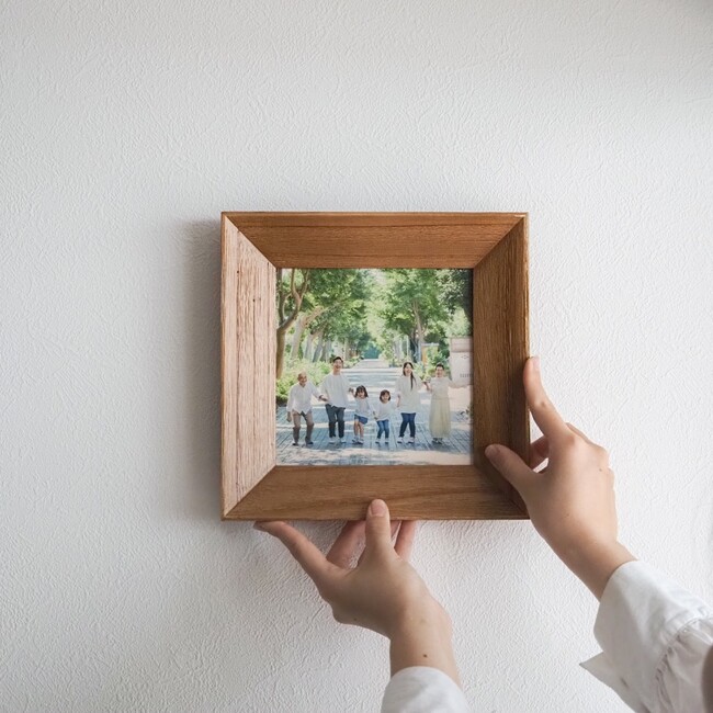 愛知県の瀬戸焼食器ブランド「m.m.d.」が挑戦する新しい写真サービス『make my photo』がMakuakeにて先行販売開始しました。