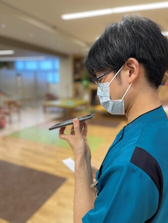 医療向け AI音声認識ワークシェアリングサービス「AmiVoice iNote」岡山中央病院のリハビリテーション部に導入