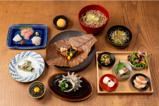 「鎌倉 松原庵 青」で堪能する秋の味わい。湘南の海で育まれた魚介の数々に、神奈川県産やまと豚、地の野菜をふんだんに取り入れた「湘南の味覚コース」をご用意しました。