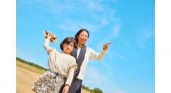 君の怪獣はどこまで飛ぶかな？最速最強の“怪獣紙ヒコーキ”で 1 番を決めよう！ 『モスラ紙ヒコーキをとばしたい会』いよいよ今週末9 月 16 日（土）より開始