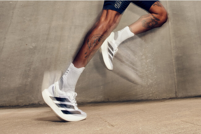 マラソンの未来を切り拓く、レーシングシューズ新時代到来。アディダス史上最軽量*「ADIZERO ADIOS PRO EVO 1」が新登場