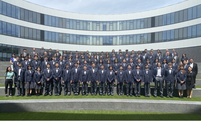 国際高等学校が第2回入学式を実施、16カ国から生徒が集う