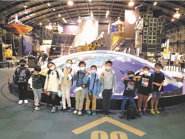 JAXA&エキスポセンター見学ツアー~宇宙科学や宇宙飛行士の仕事について学ぼう~