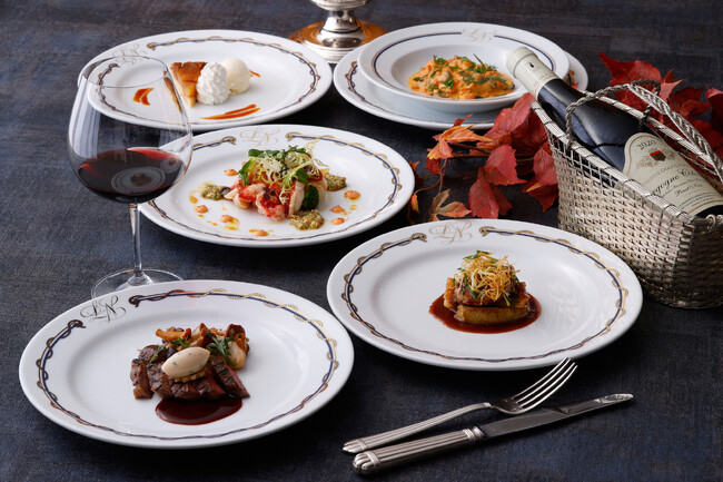 【ホテルニューグランド】紅葉に染まる麗らかな景色とともに堪能するランチ＆ディナー「秋麗(しゅうれい)　旬を愉しむ料理と紅葉」パノラミックレストラン　ル・ノルマンディ