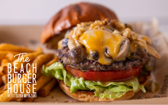 アメリカ生まれのコルビージャックチーズと柚子胡椒香るマッシュルームが絶妙にマッチ！MUSHROOM COLBY JACK CHEESE BURGER