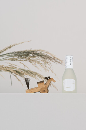 日本酒一合瓶ブランド「きょうの日本酒」、期間限定お月見セットとして、すべてのご注文に金箔を同封してお届け