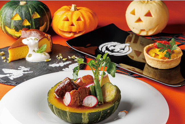 ＜１日１０食限定＞ハロウィン気分が楽しめるランチ♪　かぼちゃの器ごと食べられるビーフシチューを販売
