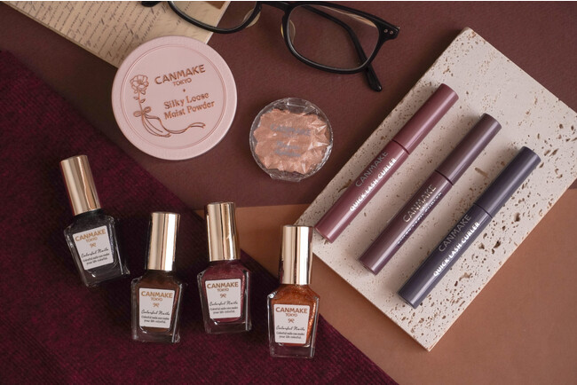 【キャンメイク】サラサラシルク肌になれる保湿ルースパウダーにパールタイプが登場！むにゅっと生レア質感のハイライターの新色と「クイックラッシュカーラー」「カラフルネイルズ」から限定色が9月下旬より発売