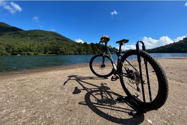 紅葉の名所が集まる奥日光の秋をサイクリング！　休暇村日光湯元ではレンタル自転車「FullTime」とコラボした「レンタサイクル」を始めました。