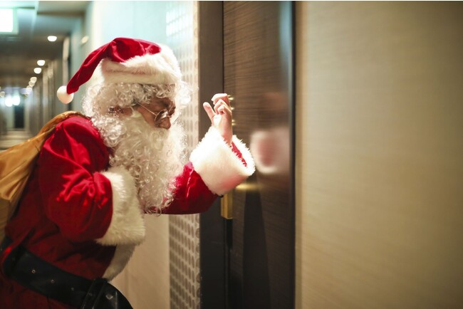 サンタクロースがお部屋にやってくる！サプライズにおすすめなクリスマス限定の宿泊プラン！『Santa Claus is Coming To Your ROOM !』 販売