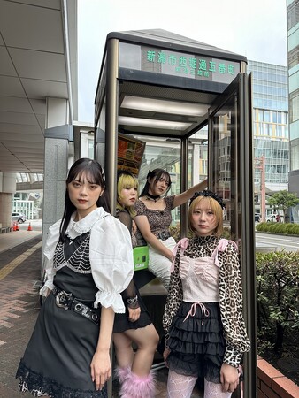 【国際トータルファッション専門学校】フリーペーパー「新潟美少女図鑑」にファッションスタイリスト科プロデュースページが掲載