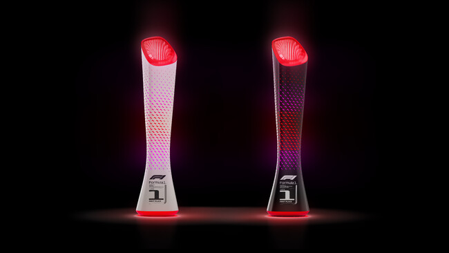 レノボ、キスをすると反応する世界初のトロフィーを開発 フォーミュラ1(R)の伝統を未来に繋げる