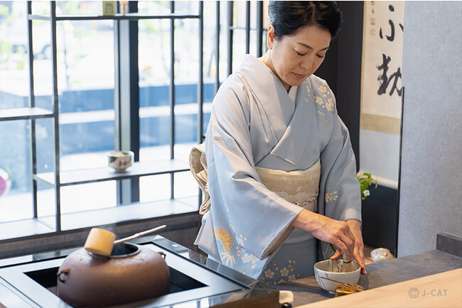 ～大丸松坂屋カードだけの“特別体験”を～ 老舗和菓子屋「京菓匠 笹屋伊織」の女将に学ぶ「和とおもてなしの心」 −当日限定の特別メニュー！こだわりの和のアフタヌーンティー付き−