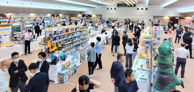 【今年のクリスマスプレゼントのトレンドが秒で分かる！】老舗おもちゃ問屋が全国選りすぐりのメーカーを集めるだけ集めた！！国内最大規模のおもちゃ・雑貨の受注会を単独開催！