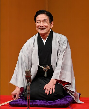 大東文化大学が10月29日に落語家・桂米團治さんを招いた創立100周年記念イベントを開催