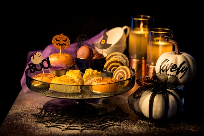 麻布十番の人気フランス菓子店のおとな可愛いハロウィンアフタヌーンティー付き宿泊プランがライフスタイルホテル「THE LIVELY 東京麻布十番」にて2023年10月15日(日)宿泊分より限定登場