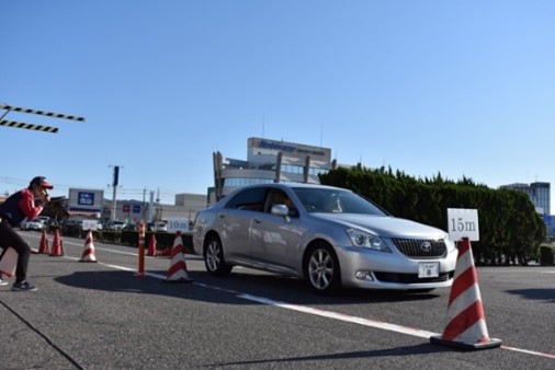 【JAF滋賀】マイカーで参加する実技型安全運転講習会