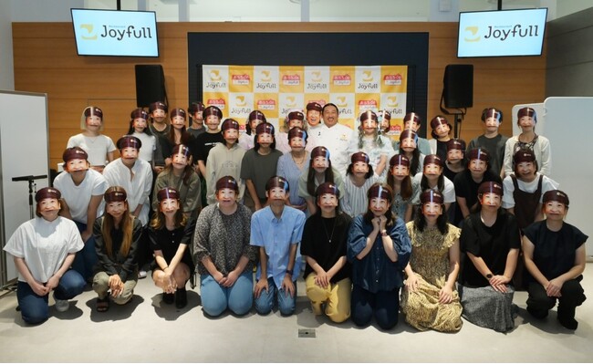 総勢4０名のロバート秋山竜次が全員「おいしい！」を太鼓判！！九州発ファミリーレストラン「ジョイフル」 宣伝部長ロバート秋山竜次【全面協力!全面参加!】 新グランドメニュー秋の大発表会＆試食会