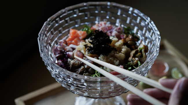 創作海鮮丼専門店【TILE (タイル)】にて、秋の味覚の定番【秋刀魚】の提供を、2023年10月1日(日)よりスタート！