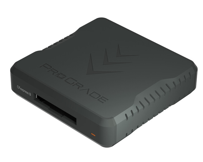 USB4.0対応CFexpress Type B シングルスロットカードリーダーを本日発売