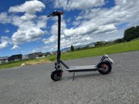 新法令対応、免許不要で使用できる電動キックボード「Dscootシリーズ」　2サイズ展開で11月1日発売