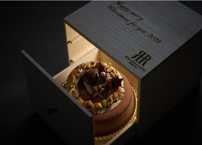 【リーガロイヤルホテル小倉】幸せを運ぶプレミアムクリスマスケーキ　joyeux noel gateau ～ジョワイユ・ノエル・ガトー～