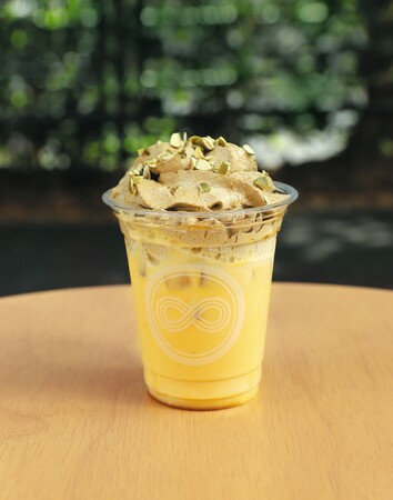 栗かぼちゃのやさしい甘さが広がる『パンプキンほうじ茶ラテ』を販売開始！～一度に“２つ”の味が堪能できる！秋の味覚を感じられる10月限定メニュー～
