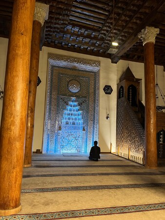 巧みな木彫りと手仕事で知られる「中世アナトリアの木造多柱式ジャーミィ」　トルコ国内で21番目の「ユネスコ世界遺産」に登録