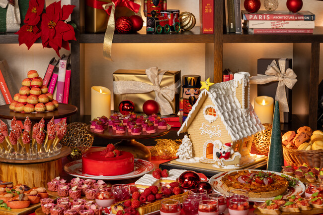 クリスマスカラーの“ルージュ”がテーマ！こぼれんばかりのベリーをのせたタルトなど真っ赤なスイーツ＆セイボリーを好きなだけ楽しむアフタヌーンティー登場