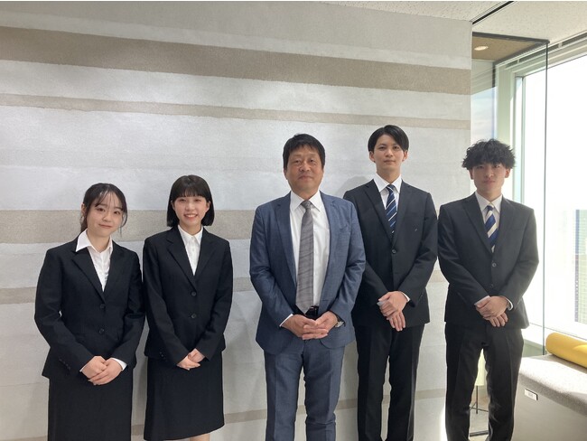 オフィスデザイン事業を行うアーバンプラン、2024年度入社予定者内定式を開催