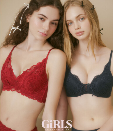 GiRLS by PEACH JOHNから大人気の脇高ブラシリーズの新色が発売！ホリデイらしいクラシカルでシックなカラーが登場。
