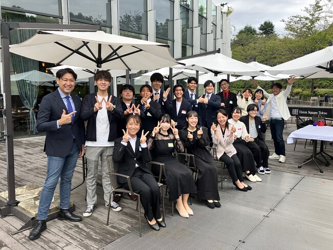 【ワンダーテーブル】飲食店ならではのユニークな青空内定式を開催