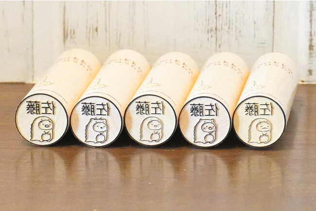 紙のすみっこに押したくなる！？ポンと押すたびにかわいいすみっコたちに出会えるはんこ「すみっコぐらし はんこコレクション」に、15種類のすみっコがあらたに登場。