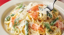 エクセルシオール カフェで10月19日よりサーモンやきのこを使った秋の新作パスタ2品を発売！定番ホットドッグメニュー2品もリニューアル！