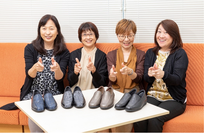 シューズブランド「Atelier」が「ゆこゆこ」との座談会を実施、リアルユーザーの声を反映した限定カラーも発売