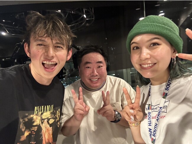 ドランクドラゴン・塚地武雅が、K-POPを猛烈トーク！『最悪の悪』キャストへのインタビューも…長谷川ミラ＆ハリー杉山が届けるポッドキャスト『深めの韓国エクストラ。』最新情報