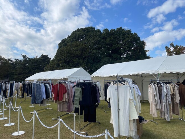 10/15　西新宿にて不要な衣服を交換する物々交換イベント開催