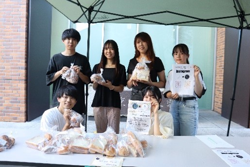 経営学部の学生６名がフードロス削減に取り組む　文京区の協力パン屋とも契約し大学内で「夜のパン屋さん」を開催