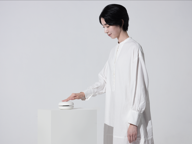 株式会社シンコキュウ、深呼吸を誘発し習慣化するデバイス「シンコキュウ」を開発-- healthTECH JAPAN 2023で発表